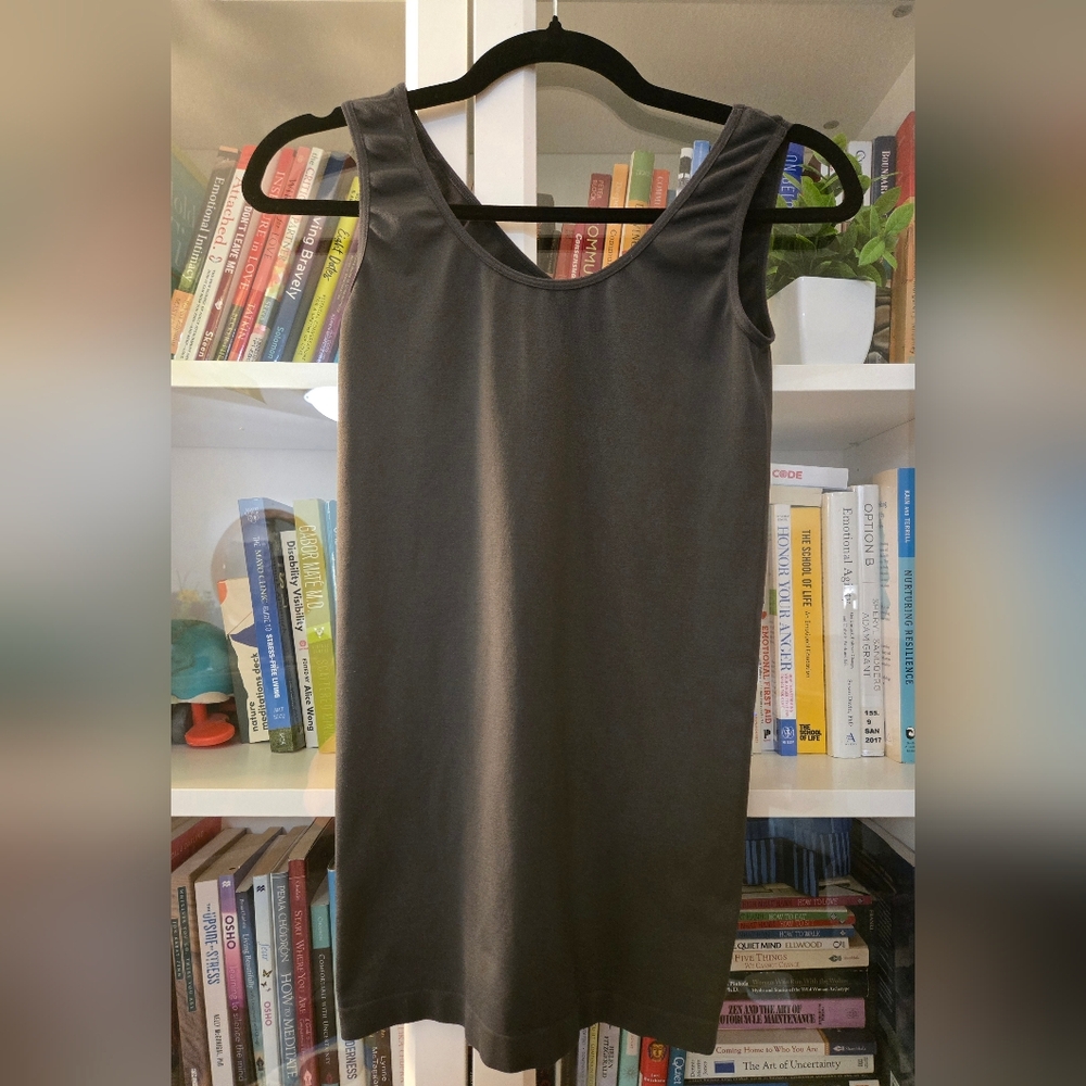 🇨🇦 C'est Moi Reversible Seamless Tank - Picture 4 of 6
